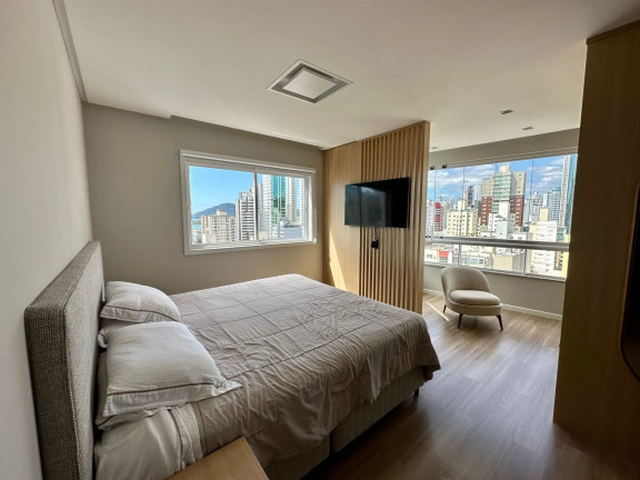 Imagem Cobertura com 4 Quartos à Venda, 240 m² em Centro - Balneário Camboriú Imagem Cobertura com 4 Quartos à Venda, 240 m² em Centro - Balneário Camboriú