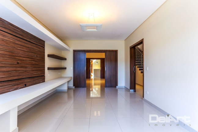 Imagem Casa com 4 Quartos à Venda, 302 m² em Santa Cândida - Curitiba Imagem Casa com 4 Quartos à Venda, 302 m² em Santa Cândida - Curitiba