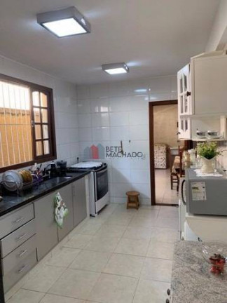 Imagem Casa com 3 Quartos à Venda, 1 m² em Parque Do Imbuí - Teresópolis