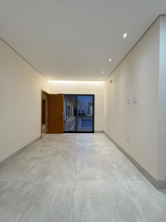 Imagem Casa com 3 Quartos à Venda, 191 m² em Setor Garavelo - Aparecida De Goiânia Imagem Casa com 3 Quartos à Venda, 191 m² em Setor Garavelo - Aparecida De Goiânia