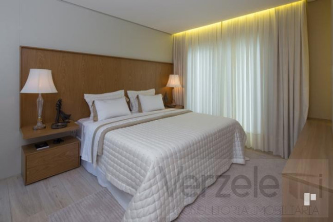 Imagem Apartamento com 4 Quartos à Venda, 238 m² em Centro - Balneário Camboriú Imagem Apartamento com 4 Quartos à Venda, 238 m² em Centro - Balneário Camboriú
