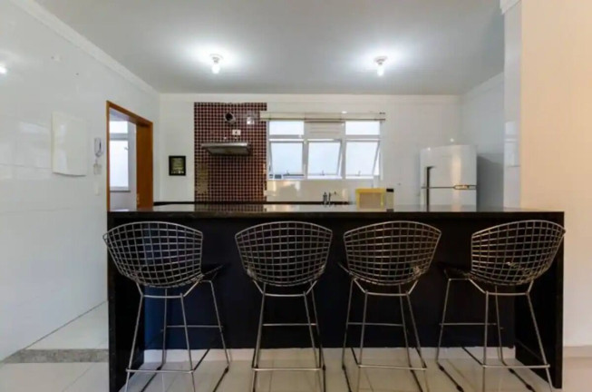 Imagem Casa com 3 Quartos para Alugar, 136 m² em Gonzaga - Santos Imagem Casa com 3 Quartos para Alugar, 136 m² em Gonzaga - Santos