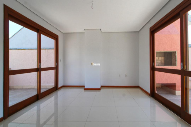 Imagem Casa com 3 Quartos à Venda, 240 m² em Vila Nova - Porto Alegre Imagem Casa com 3 Quartos à Venda, 240 m² em Vila Nova - Porto Alegre
