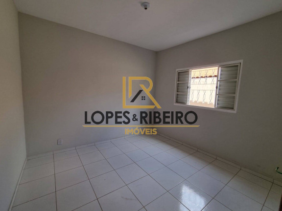 Imagem Casa com 2 Quartos à Venda, 250 m² em Jardim Itamarati - Botucatu Imagem Casa com 2 Quartos à Venda, 250 m² em Jardim Itamarati - Botucatu
