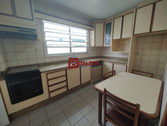 Imagem Apartamento com 3 Quartos à Venda, 122 m² em Centro - Florianópolis Imagem Apartamento com 3 Quartos à Venda, 122 m² em Centro - Florianópolis