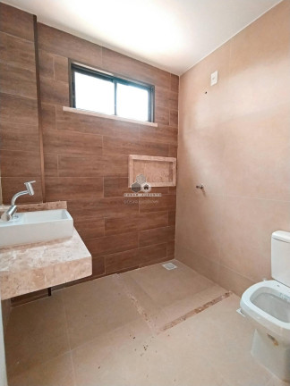Imagem Casa com 4 Quartos à Venda, 170 m² em Pires Façanha - Eusébio Imagem Casa com 4 Quartos à Venda, 170 m² em Pires Façanha - Eusébio