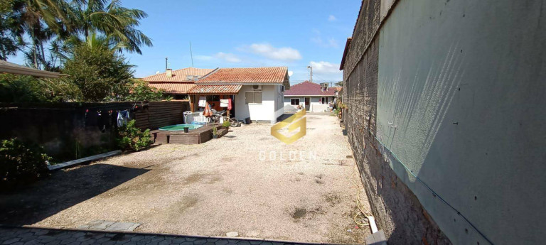 Imagem Casa com 2 Quartos à Venda, 100 m² em Centro - Tijucas Imagem Casa com 2 Quartos à Venda, 100 m² em Centro - Tijucas