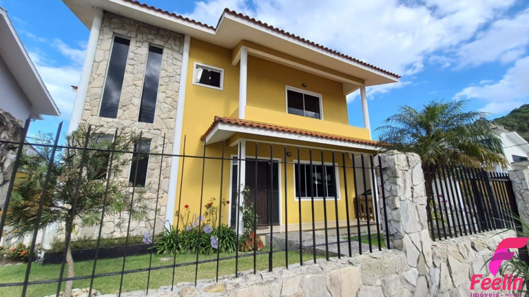Imagem Casa com 3 Quartos à Venda, 228 m² em Ribeirão Da Ilha - Florianópolis Imagem Casa com 3 Quartos à Venda, 228 m² em Ribeirão Da Ilha - Florianópolis