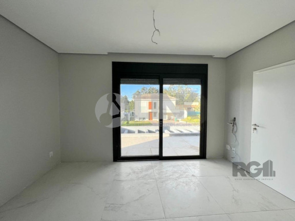 Imagem Imóvel com 4 Quartos à Venda, 371 m² em Vila Nova - Porto Alegre Imagem Imóvel com 4 Quartos à Venda, 371 m² em Vila Nova - Porto Alegre