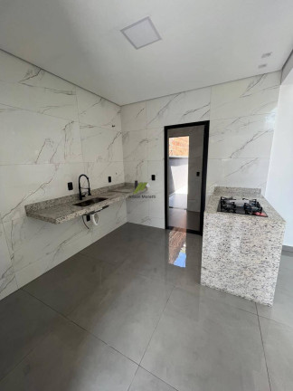 Imagem Imóvel com 2 Quartos à Venda, 75 m²