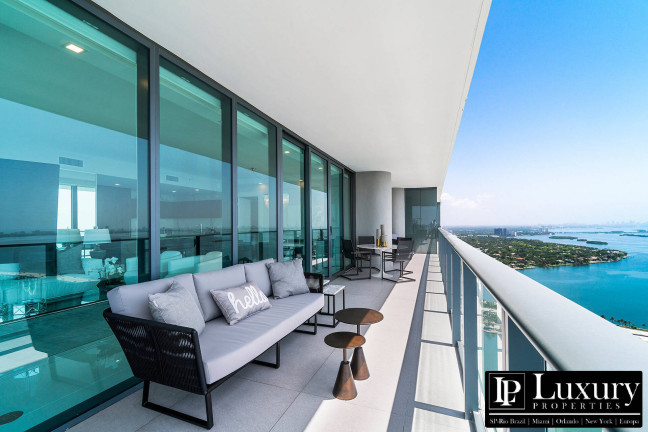Imagem Apartamento com 3 Quartos à Venda, 200 m² em Miami Design District - Miami Imagem Apartamento com 3 Quartos à Venda, 200 m² em Miami Design District - Miami