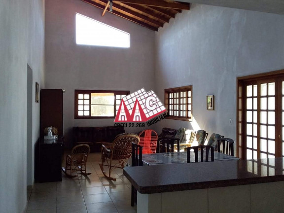 Imagem Imóvel com 3 Quartos à Venda, 350 m² em Porangaba - Porangaba Imagem Imóvel com 3 Quartos à Venda, 350 m² em Porangaba - Porangaba