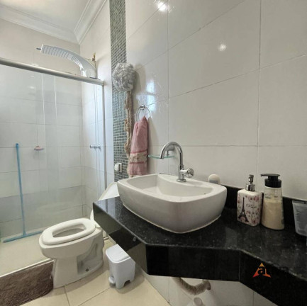Imagem Casa com 3 Quartos à Venda, 69 m² Imagem Casa com 3 Quartos à Venda, 69 m²