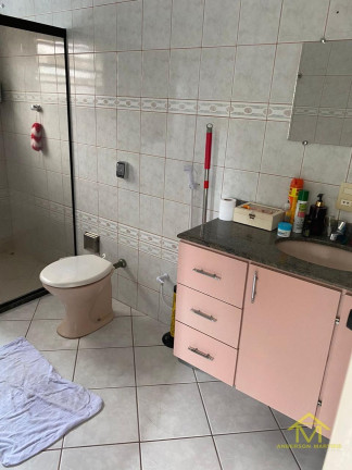 Imagem Casa com 5 Quartos à Venda, 200 m² em Centro - Vila Velha Imagem Casa com 5 Quartos à Venda, 200 m² em Centro - Vila Velha