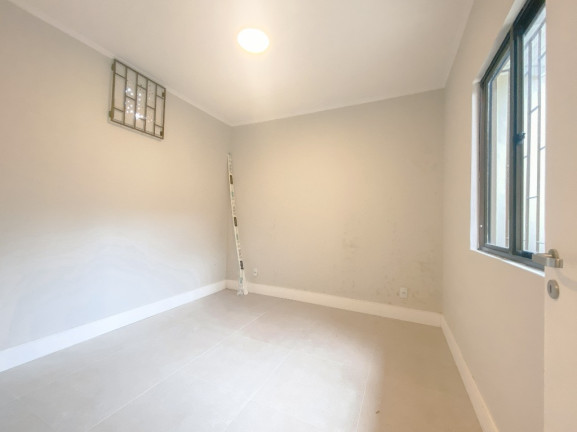 Imagem Casa com 3 Quartos à Venda, 320 m² em Coqueiros - Florianópolis