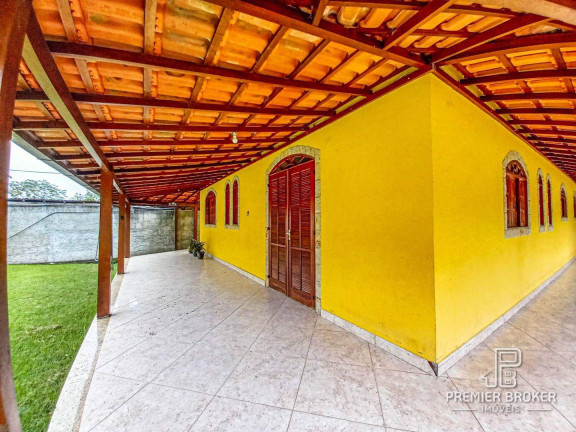 Imagem Casa com 3 Quartos à Venda, 250 m² em Pessegueiros - Teresópolis Imagem Casa com 3 Quartos à Venda, 250 m² em Pessegueiros - Teresópolis