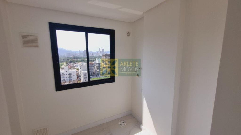Imagem Apartamento com 3 Quartos à Venda, 130 m² em Balneário Perequê - Porto Belo Imagem Apartamento com 3 Quartos à Venda, 130 m² em Balneário Perequê - Porto Belo