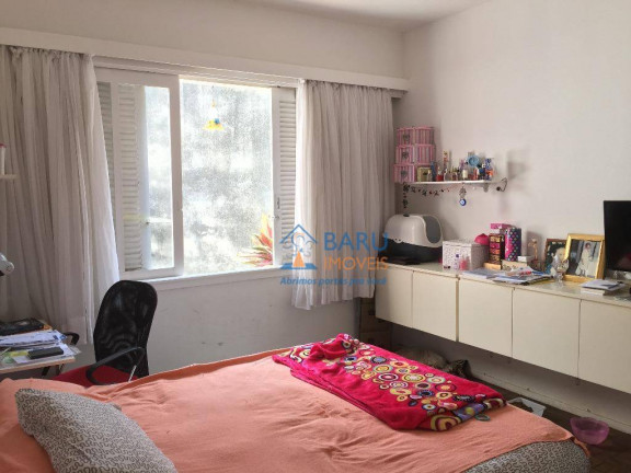 Imagem Casa com 3 Quartos à Venda, 300 m² em Pacaembu - São Paulo Imagem Casa com 3 Quartos à Venda, 300 m² em Pacaembu - São Paulo