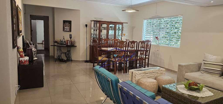 Imagem Casa com 3 Quartos à Venda, 358 m² em Granja Viana - Carapicuíba Imagem Casa com 3 Quartos à Venda, 358 m² em Granja Viana - Carapicuíba