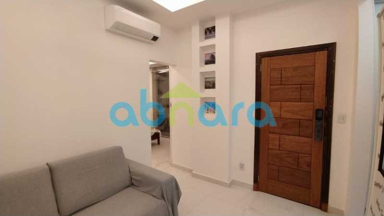 Imagem Apartamento com 1 Quarto à Venda, 50 m² em Copacabana - Rio De Janeiro Imagem Apartamento com 1 Quarto à Venda, 50 m² em Copacabana - Rio De Janeiro