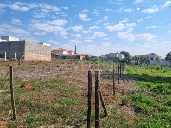 Imagem Terreno à Venda, 960 m² em Estância Conceição - Itapetininga Imagem Terreno à Venda, 960 m² em Estância Conceição - Itapetininga