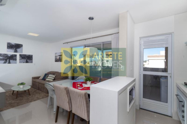 Imagem Cobertura com 3 Quartos para Alugar ou Temporada, 130 m² em Bombas - Bombinhas Imagem Cobertura com 3 Quartos para Alugar ou Temporada, 130 m² em Bombas - Bombinhas