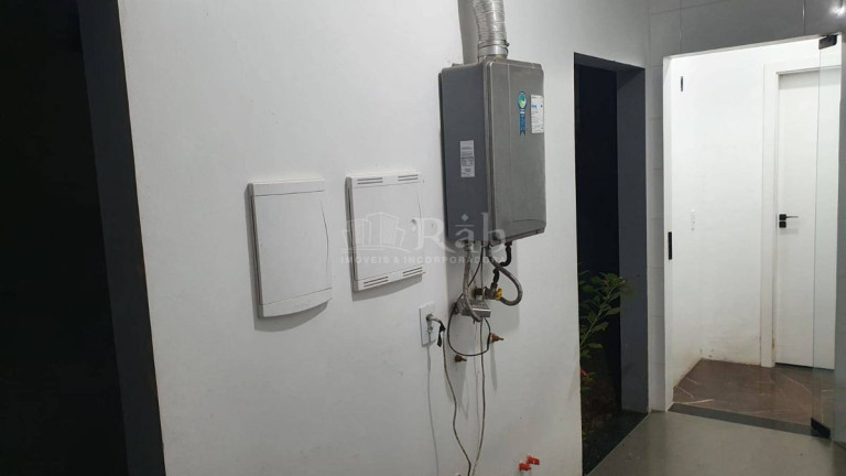 Imagem Sobrado com 3 Quartos à Venda, 220 m² em Santa Regina - Camboriú Imagem Sobrado com 3 Quartos à Venda, 220 m² em Santa Regina - Camboriú