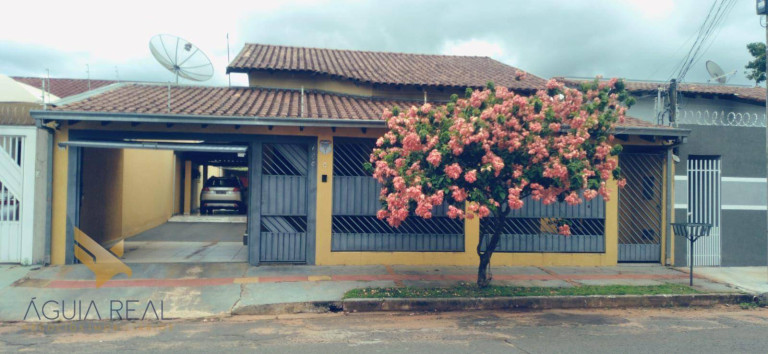 Casa com 3 Quartos à Venda, 216 m² em Jardim Leblon - Campo Grande