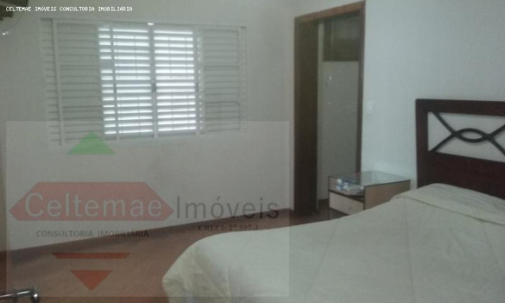 Imagem Casa com 4 Quartos à Venda, 120 m² em Vila Paulista - Taubaté Imagem Casa com 4 Quartos à Venda, 120 m² em Vila Paulista - Taubaté