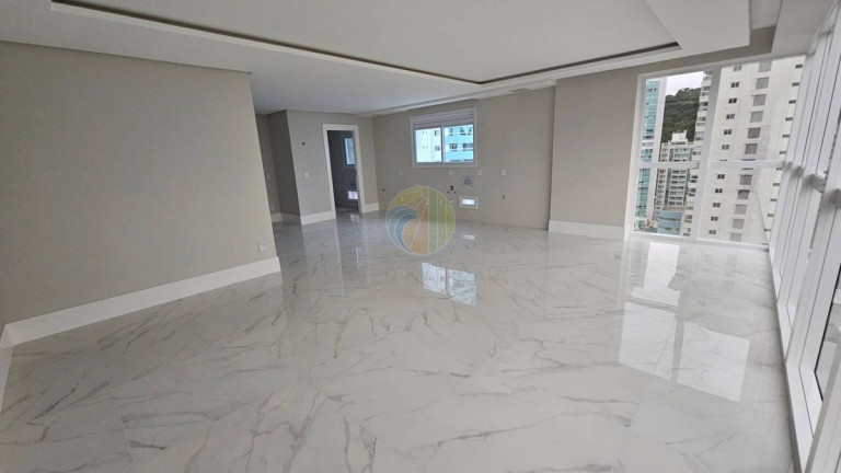 Imagem Apartamento com 4 Quartos à Venda, 151 m² em Pioneiros - Balneário Camboriú Imagem Apartamento com 4 Quartos à Venda, 151 m² em Pioneiros - Balneário Camboriú