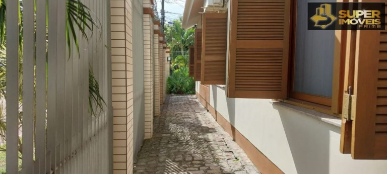 Imagem Casa com 4 Quartos à Venda, 360 m² em Centro - Pelotas