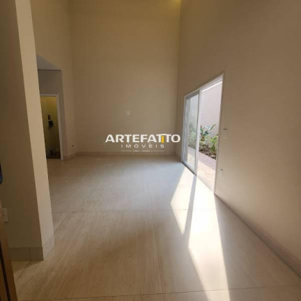Imagem Casa com 4 Quartos à Venda, 244 m² Imagem Casa com 4 Quartos à Venda, 244 m²