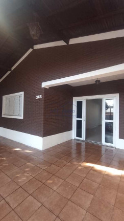 Imagem Casa com 3 Quartos à Venda, 300 m² em Vila Pinheiro - Pirassununga Imagem Casa com 3 Quartos à Venda, 300 m² em Vila Pinheiro - Pirassununga
