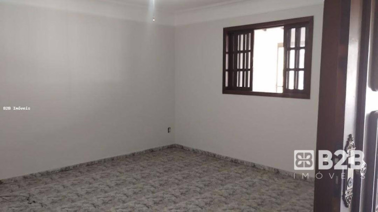 Imagem Casa com 3 Quartos à Venda, 208 m² em Centro - Bauru