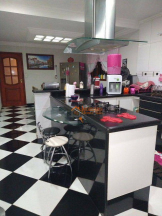 Imagem Sobrado com 3 Quartos à Venda, 350 m² em Parque Renato Maia - Guarulhos Imagem Sobrado com 3 Quartos à Venda, 350 m² em Parque Renato Maia - Guarulhos