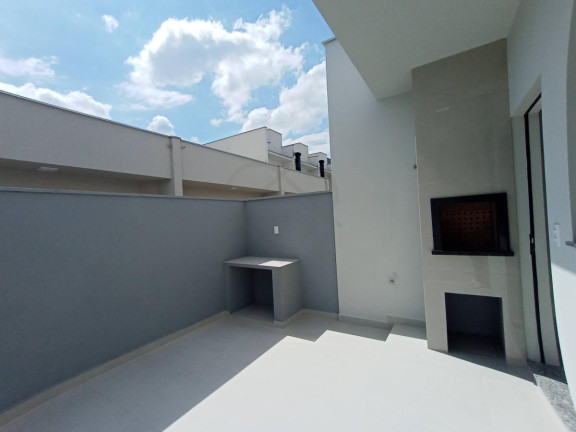 Imagem Imóvel com 2 Quartos à Venda, 69 m² Imagem Imóvel com 2 Quartos à Venda, 69 m²