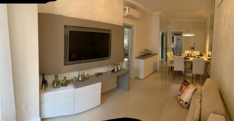 Imagem Imóvel com 3 Quartos à Venda, 135 m² em Centro - Florianópolis Imagem Imóvel com 3 Quartos à Venda, 135 m² em Centro - Florianópolis