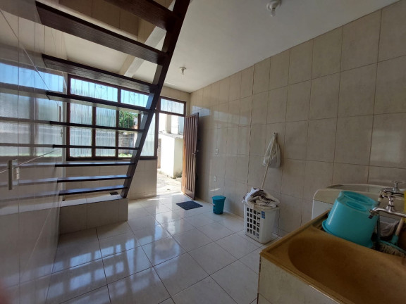 Imagem Casa com 6 Quartos à Venda, 200 m² em Perocão - Guarapari Imagem Casa com 6 Quartos à Venda, 200 m² em Perocão - Guarapari