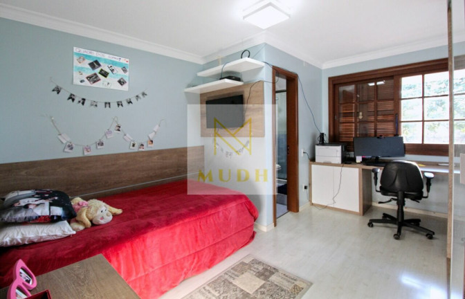 Imagem Casa com 4 Quartos à Venda, 300 m² em Ipanema - Porto Alegre Imagem Casa com 4 Quartos à Venda, 300 m² em Ipanema - Porto Alegre