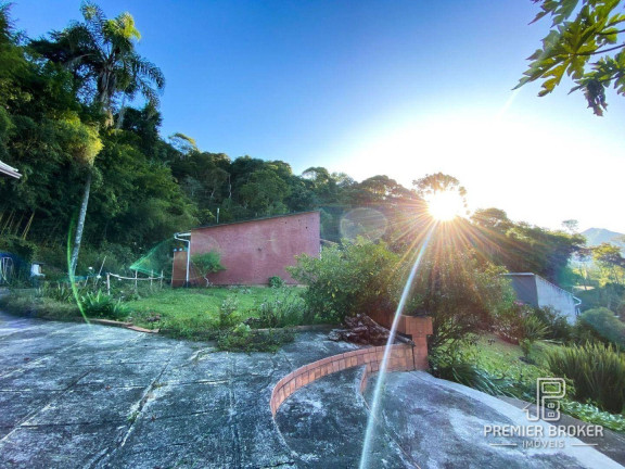 Imagem Casa com 4 Quartos à Venda, 133 m² em Golfe - Teresópolis Imagem Casa com 4 Quartos à Venda, 133 m² em Golfe - Teresópolis