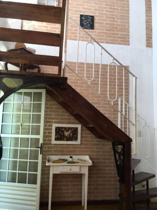 Imagem Casa com 6 Quartos à Venda, 300 m² em Maria Auxiliadora - Embu Das Artes Imagem Casa com 6 Quartos à Venda, 300 m² em Maria Auxiliadora - Embu Das Artes