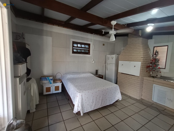Imagem Casa com 3 Quartos à Venda, 392 m² em São João Do Rio Vermelho - Florianópolis Imagem Casa com 3 Quartos à Venda, 392 m² em São João Do Rio Vermelho - Florianópolis