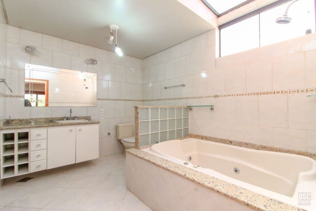 Imagem Casa com 3 Quartos à Venda, 337 m² em Cascata - Porto Alegre Imagem Casa com 3 Quartos à Venda, 337 m² em Cascata - Porto Alegre