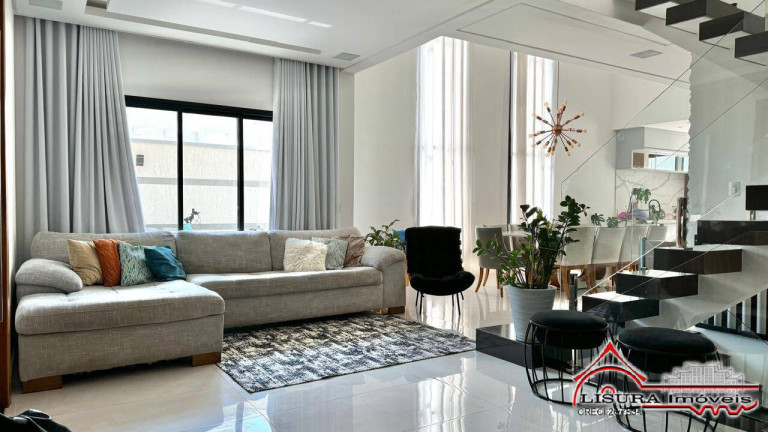 Imagem Casa de Condomínio com 3 Quartos à Venda, 270 m² em Condomínio Residencial Fogaça - Jacareí Imagem Casa de Condomínio com 3 Quartos à Venda, 270 m² em Condomínio Residencial Fogaça - Jacareí