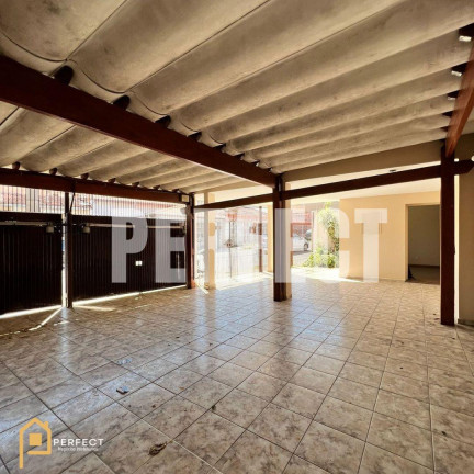 Casa com 5 Quartos à Venda, 180 m² em Centro De Taubaté - Taubaté