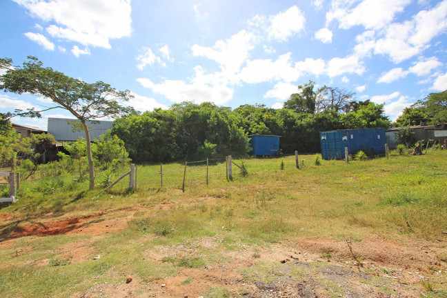 Chácara à Venda, 5.858 m² em Fiuza - Viamão