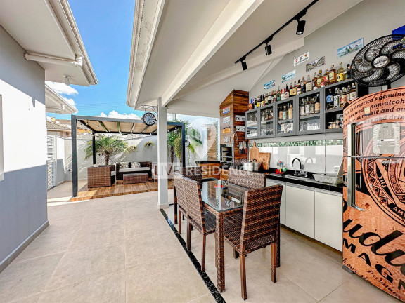 Casa com 3 Quartos à Venda, 231 m² em Residencial Fazenda Serrinha - Itatiba
