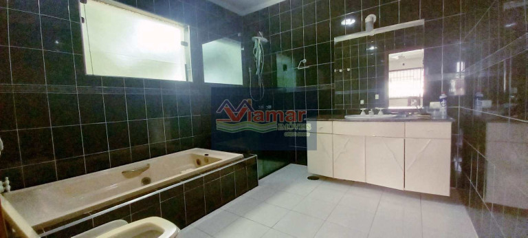Imagem Casa com 4 Quartos para Temporada, 350 m² em Jardim Virgínia - Guarujá Imagem Casa com 4 Quartos para Temporada, 350 m² em Jardim Virgínia - Guarujá