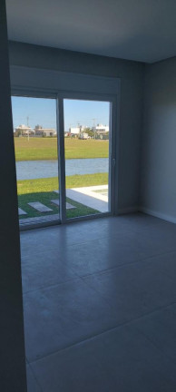 Imagem Casa com 3 Quartos à Venda, 194 m² em Centro - Torres Imagem Casa com 3 Quartos à Venda, 194 m² em Centro - Torres