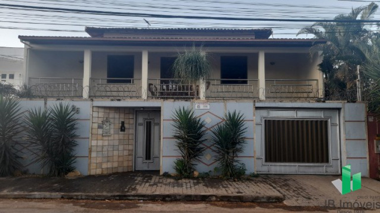 Imagem Casa com 5 Quartos à Venda, 320 m² em Ibituruna - Montes Claros Imagem Casa com 5 Quartos à Venda, 320 m² em Ibituruna - Montes Claros